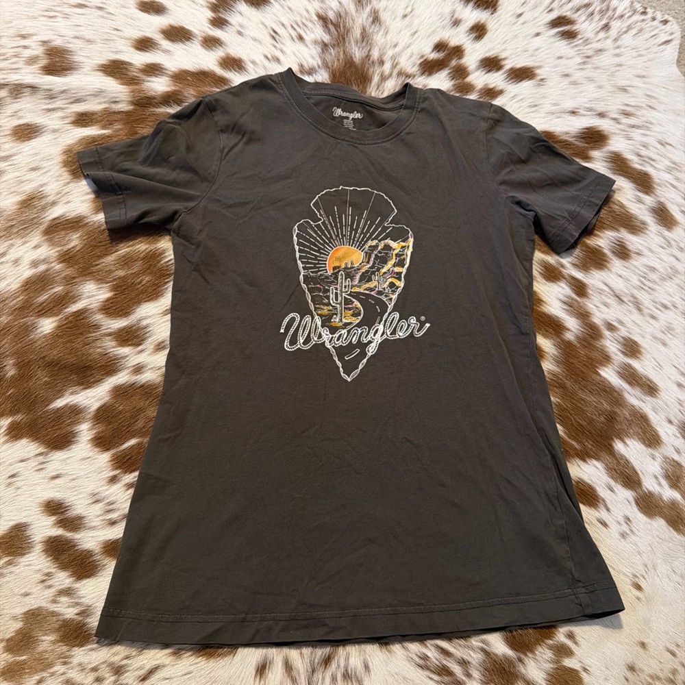 Wrangler Charcoal Graphic Tee with Desert Motif